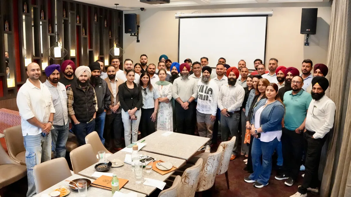 Daily Market School students attending an in-person meetup in Surrey, British Columbia.